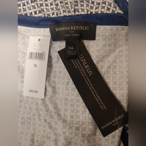 Banana Republic Luxe Blue/White Geometric Soft Tank Top Size XL NWT - Picture 4 of 6